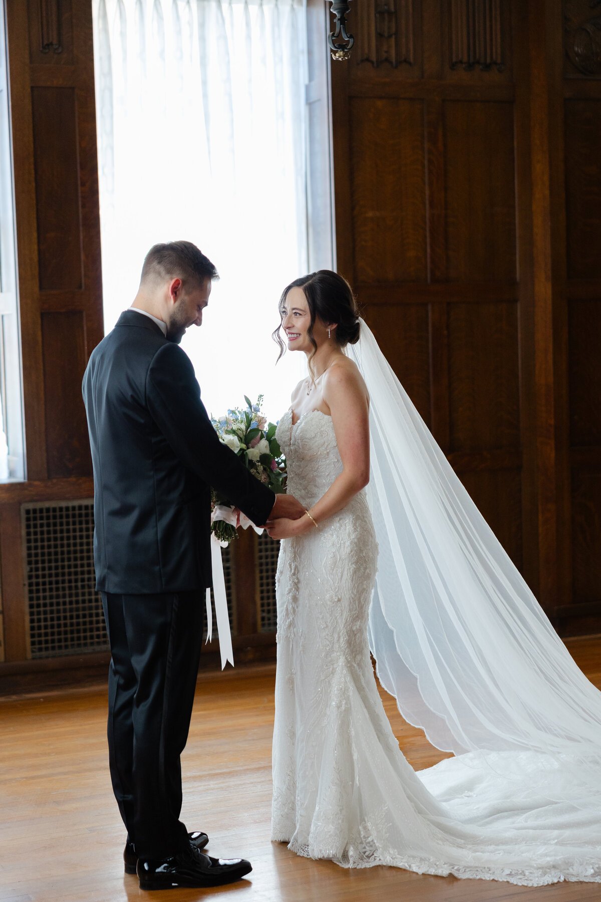 luxury hotel kansas city wedding -17