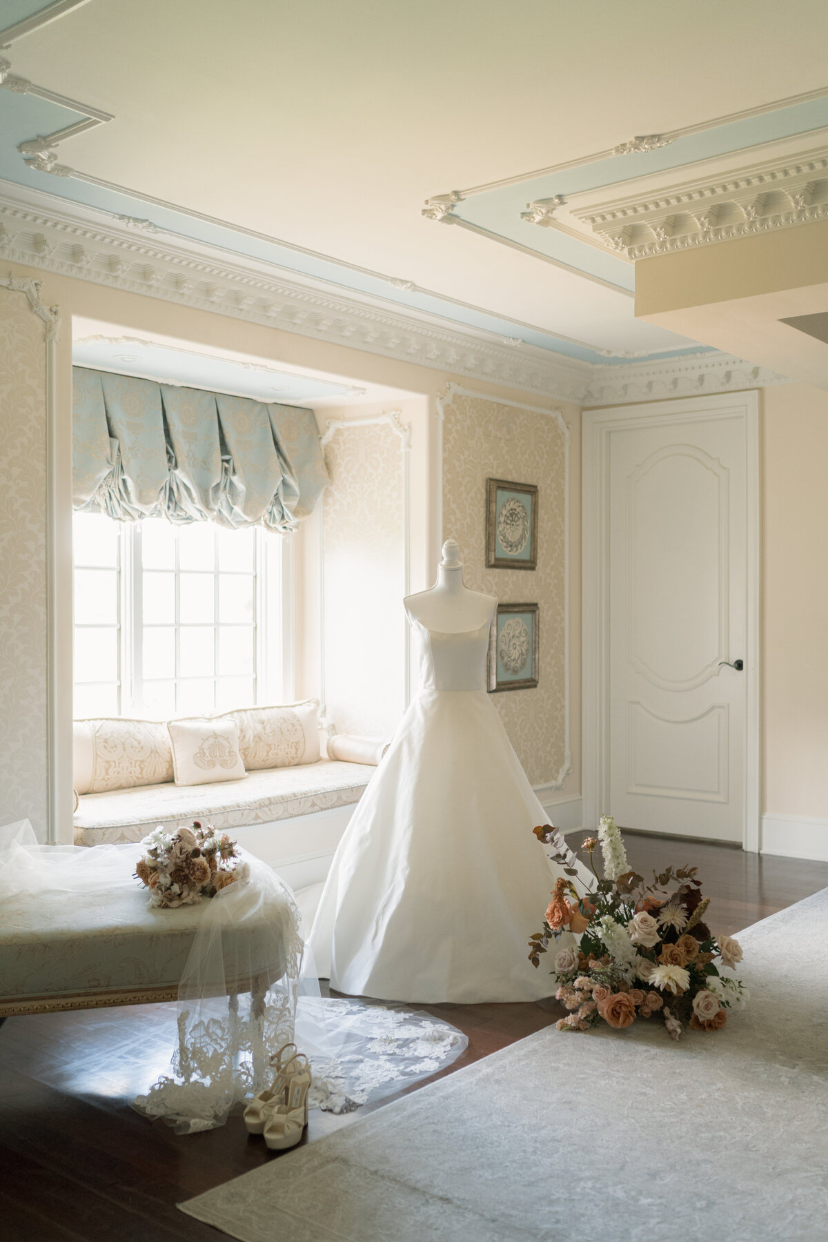 Grace & Ardor Co. East Coast Wedding Engagement Photography Pennsylvania New York City New Jersey Philadelphia Timeless Bold Art Direction Editorial Erin McGeever Ashford Estate Fall-8