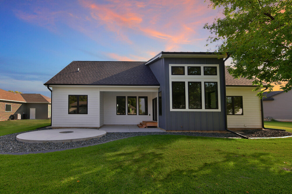 beautiful_two_story_custom_modern_new_builder