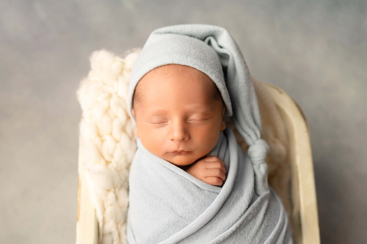 Brookfield-Newborn-Photographer-11