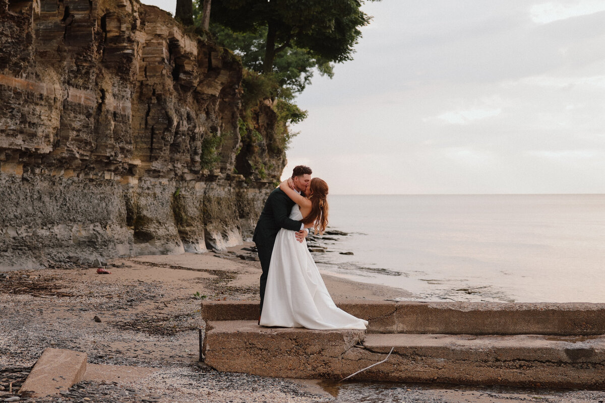 gabby-mike-buffalo-wedding-day-31