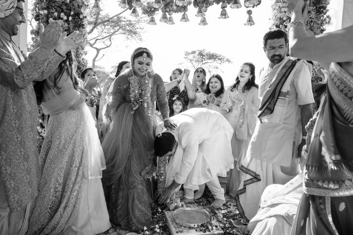 CANDID WEDDING MOMENTS | LUXURY INDIAN WEDDING | LUXURY WDDING PHOTOGRAPHER | PORTFOLIO | TEAM OMBRE