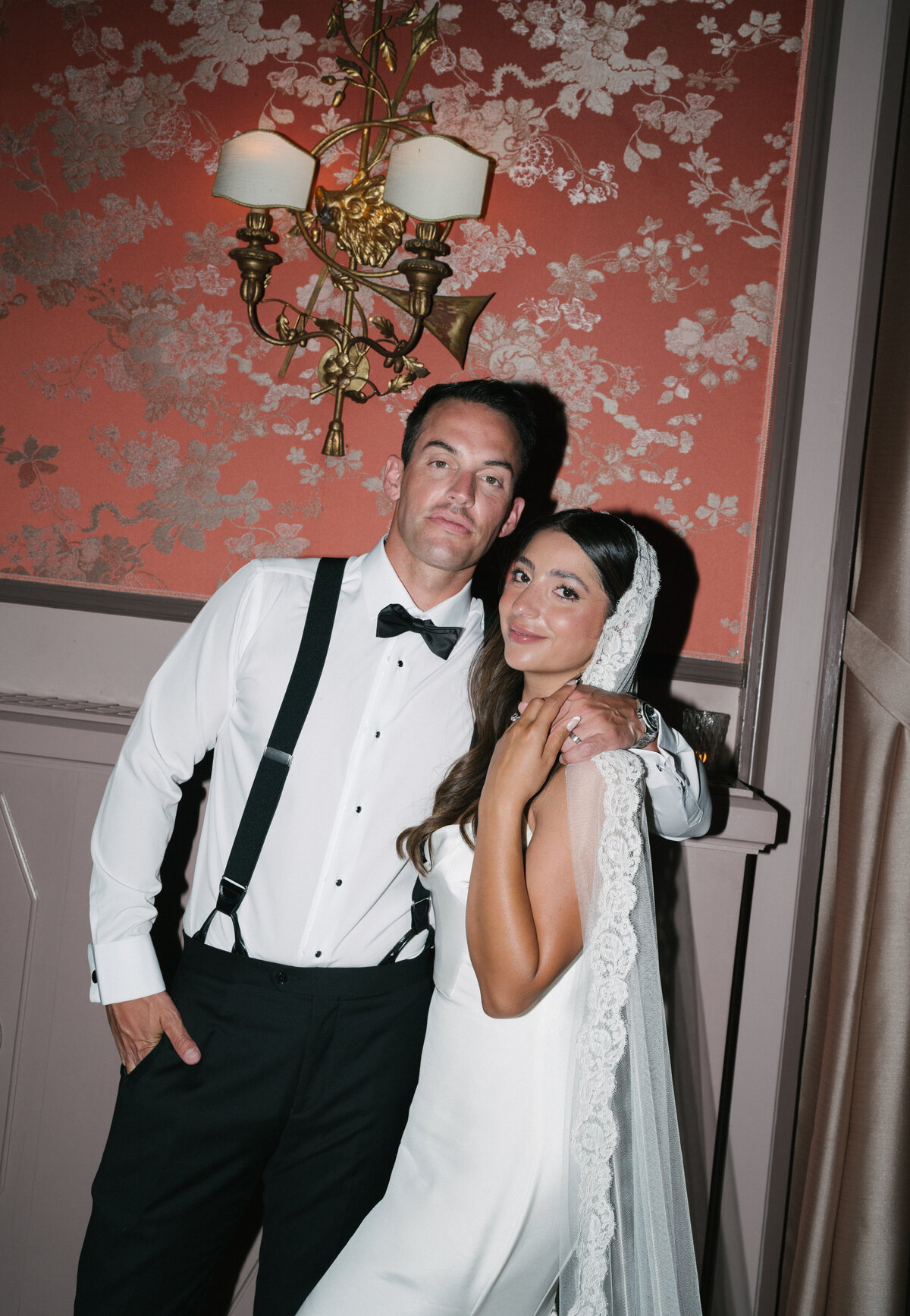 Sarrah_Kyle_lakecomowedding_previews-75