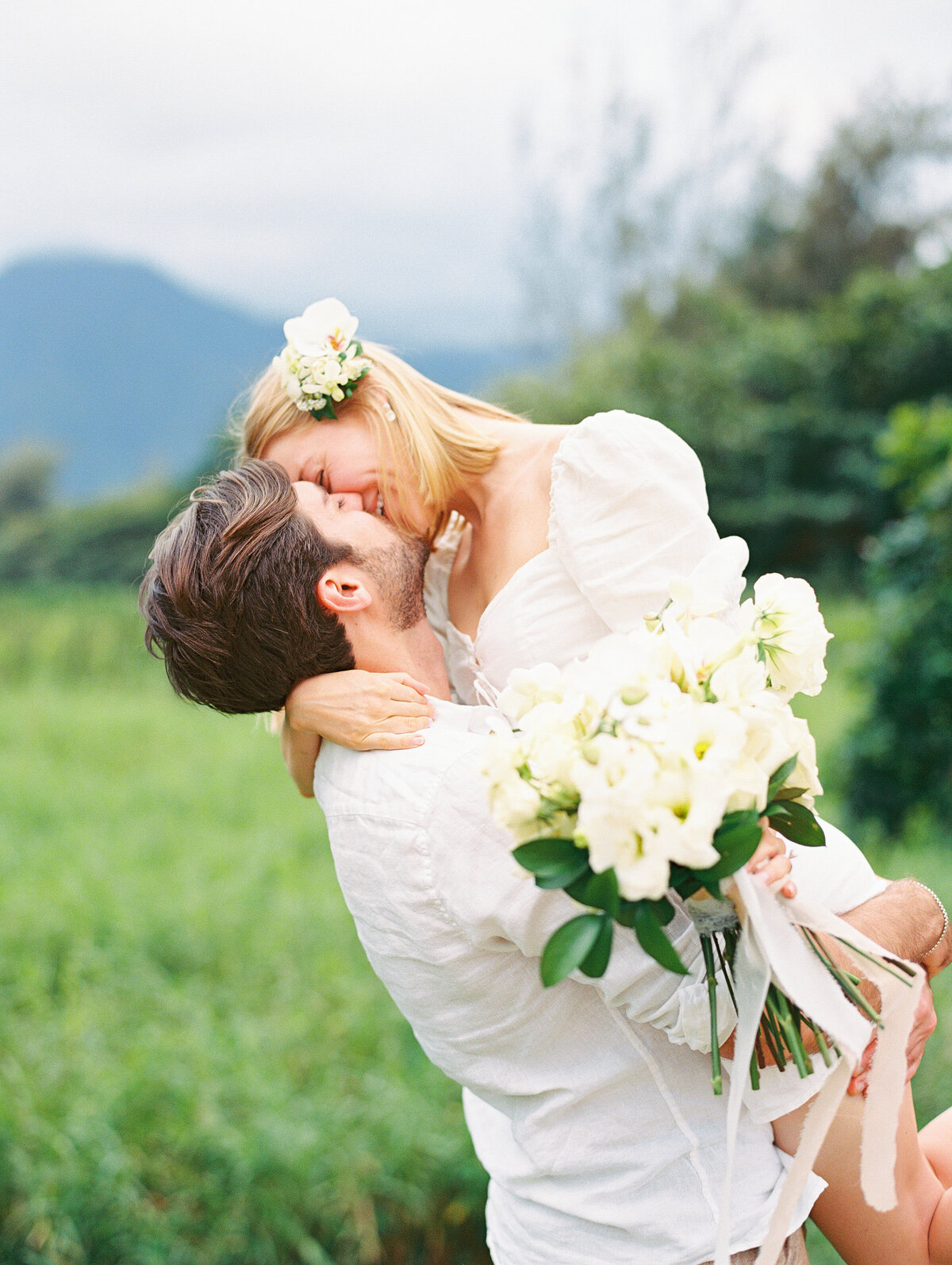 Kauai Wedding photographer Mami Wyckoff Photography engagement family maternity portrait 096
