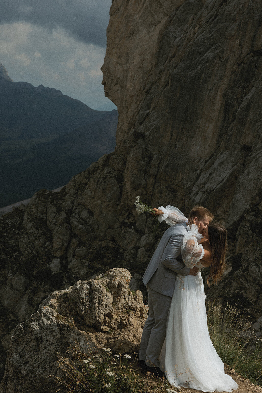 destination-wedding-elopement-photographer-italy-dolomites-seceda-documentary-tanya-davids-photo-film-102