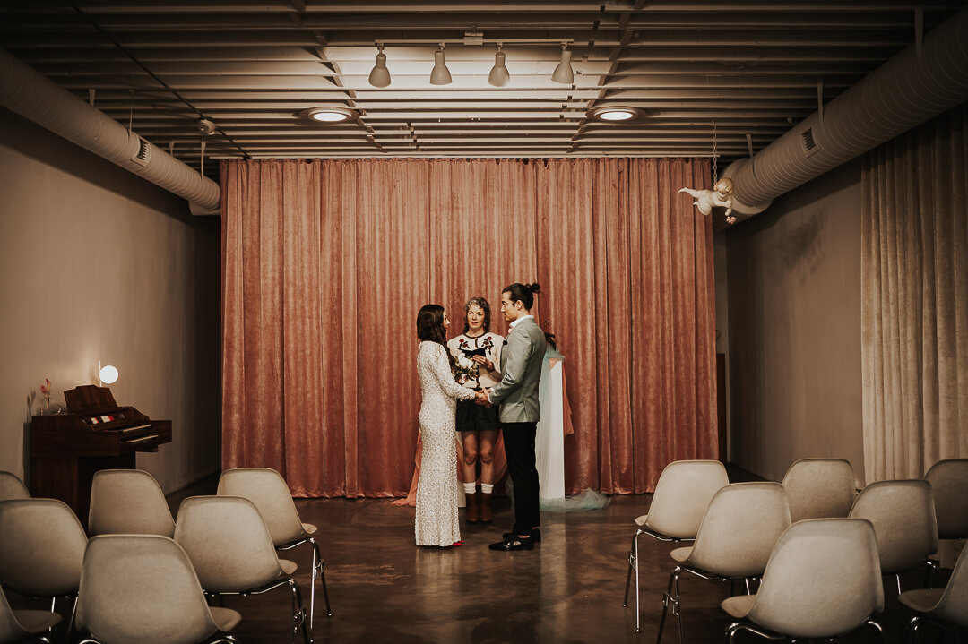 las-vegas-wedding-sure-thing-chapel-elopements