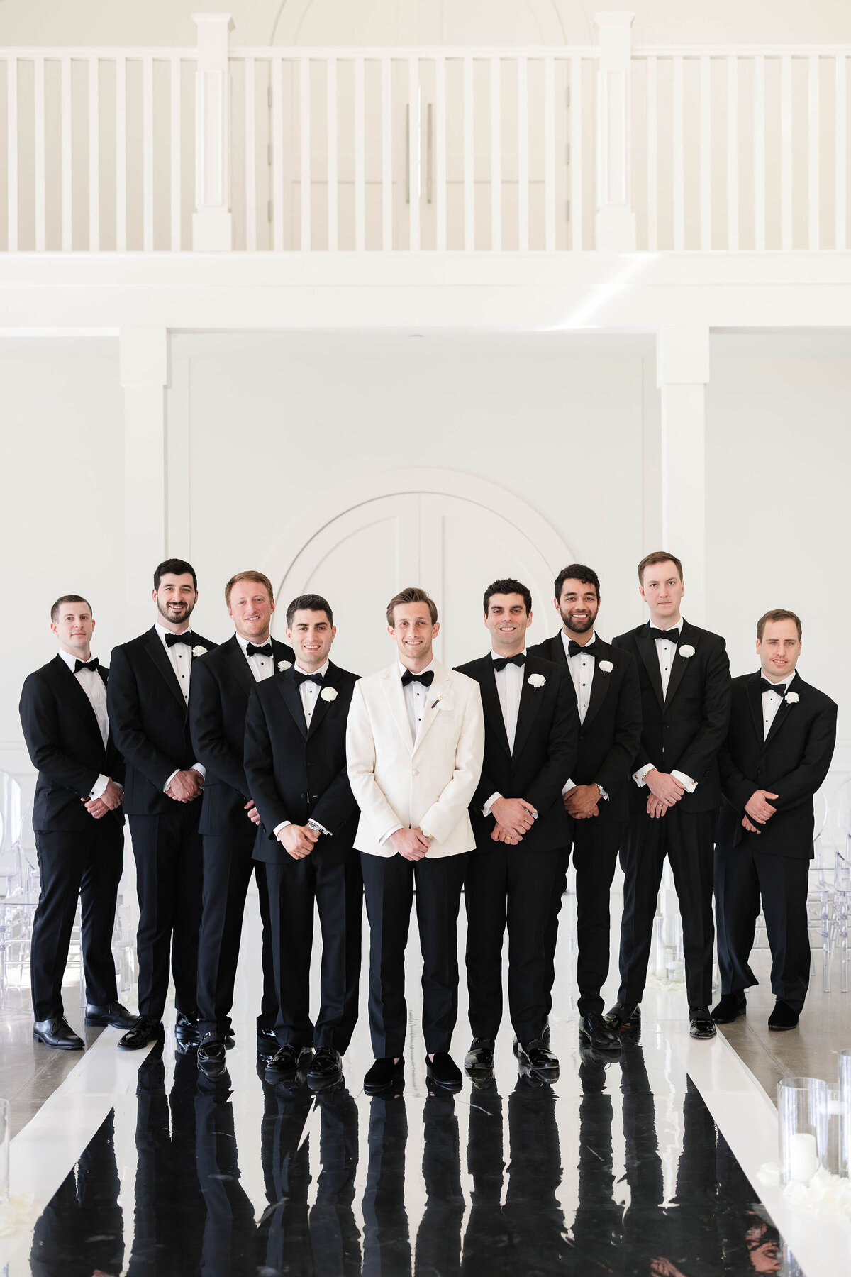60_groom-groomsmen