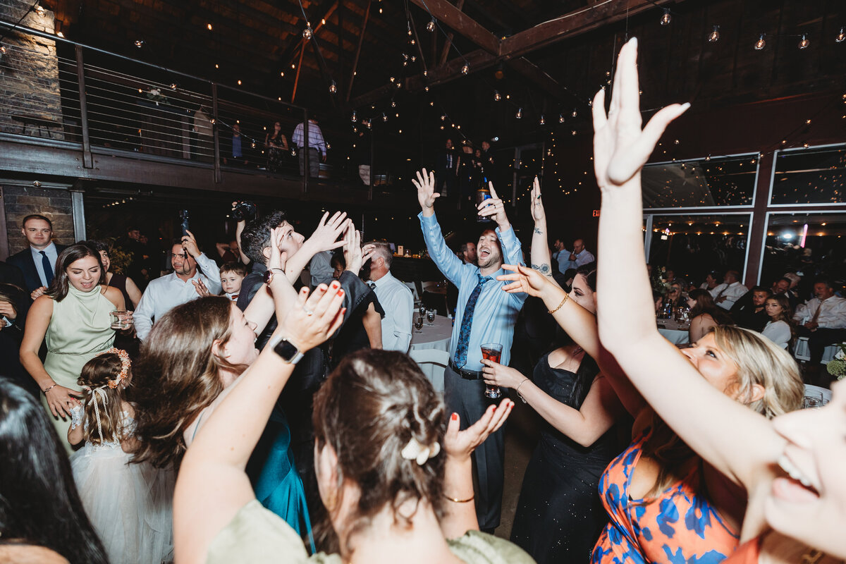 ct-wedding-dance-floor-reception-fun-modern