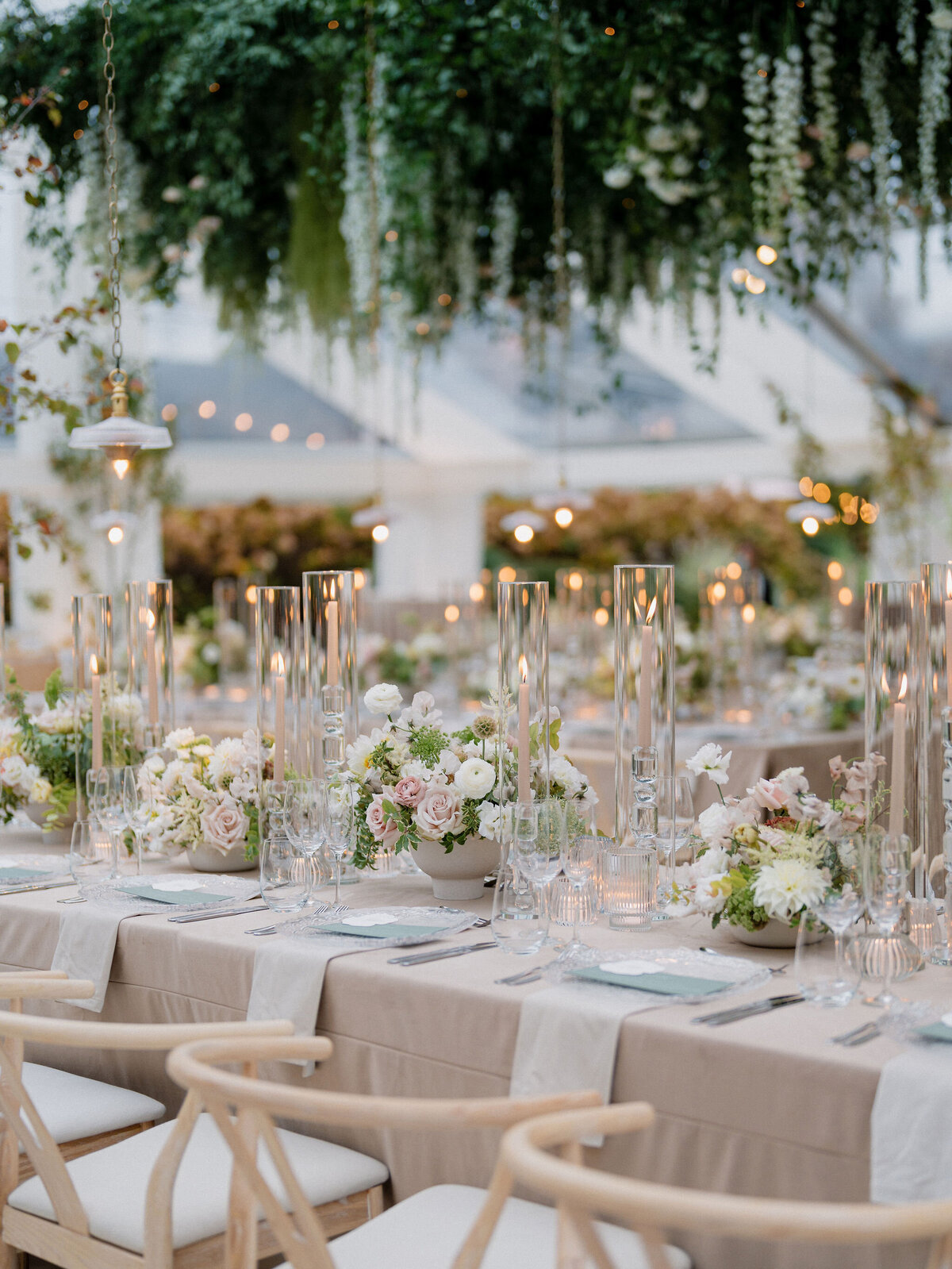 clean-neutral-fall-wedding-reception-valley-rock-inn-ny