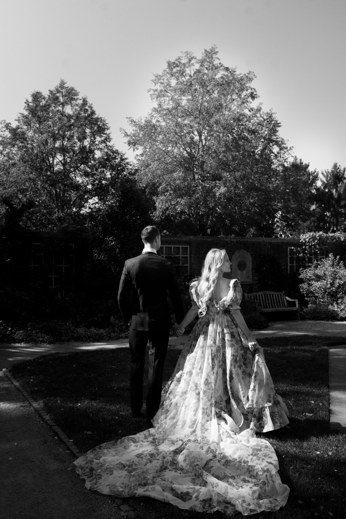 Berlez-Aspen-Avenue-Chicago-Wedding-Photographer-Engagement-Session-Chicago-Botanic-Garden-Selkie-Luxury-Editorial-True-to-Color-86