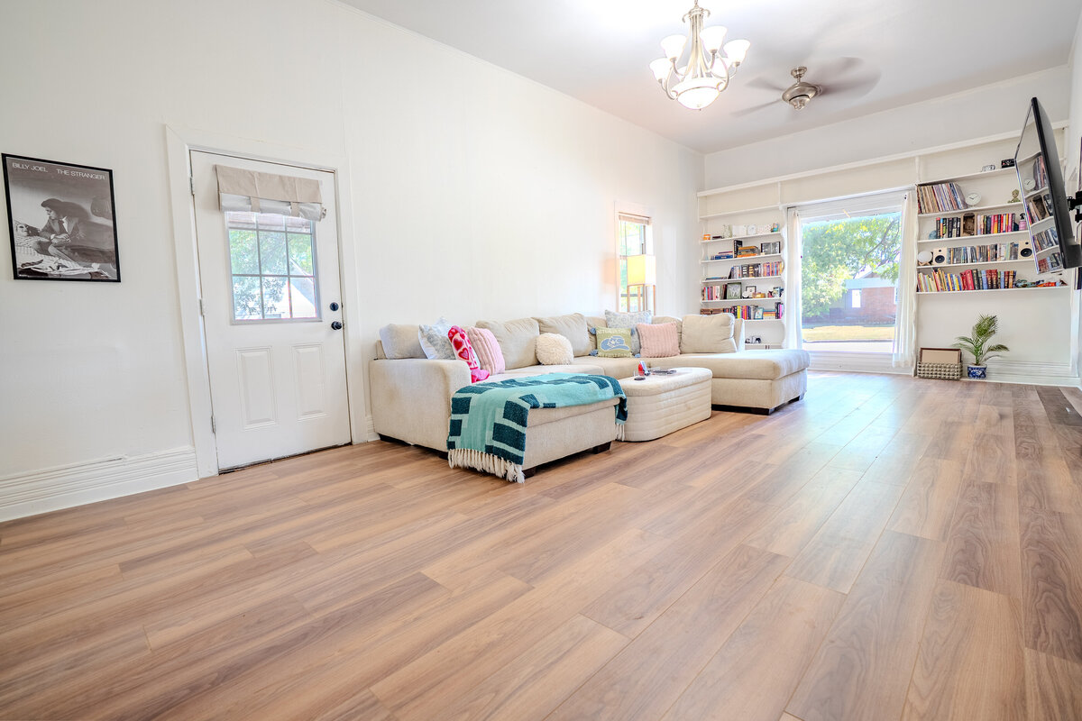 livingroom-gainesville-tx-house-for-sale