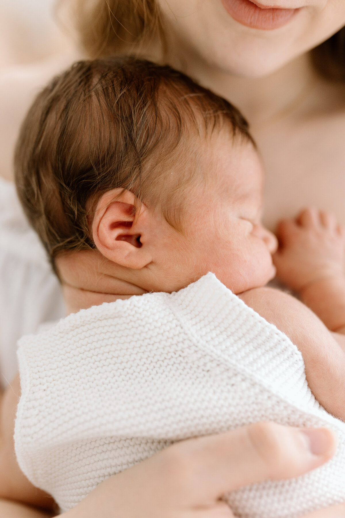 perth newborn photoshoot in mandurah white studio-09