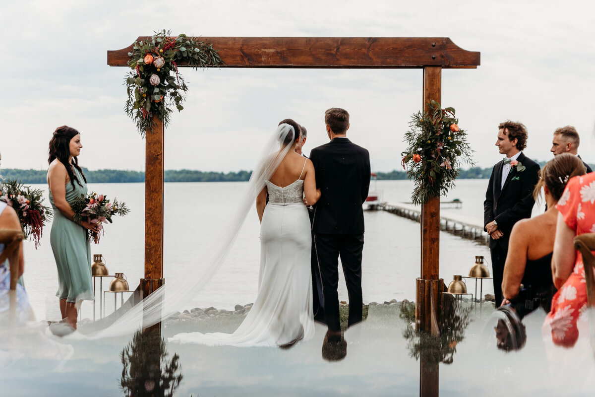 Lake wedding/travel photographer
