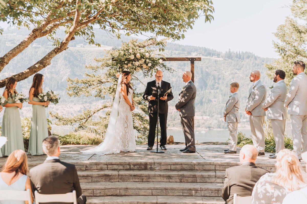 Columbia-Gorge-Wedding-1-2