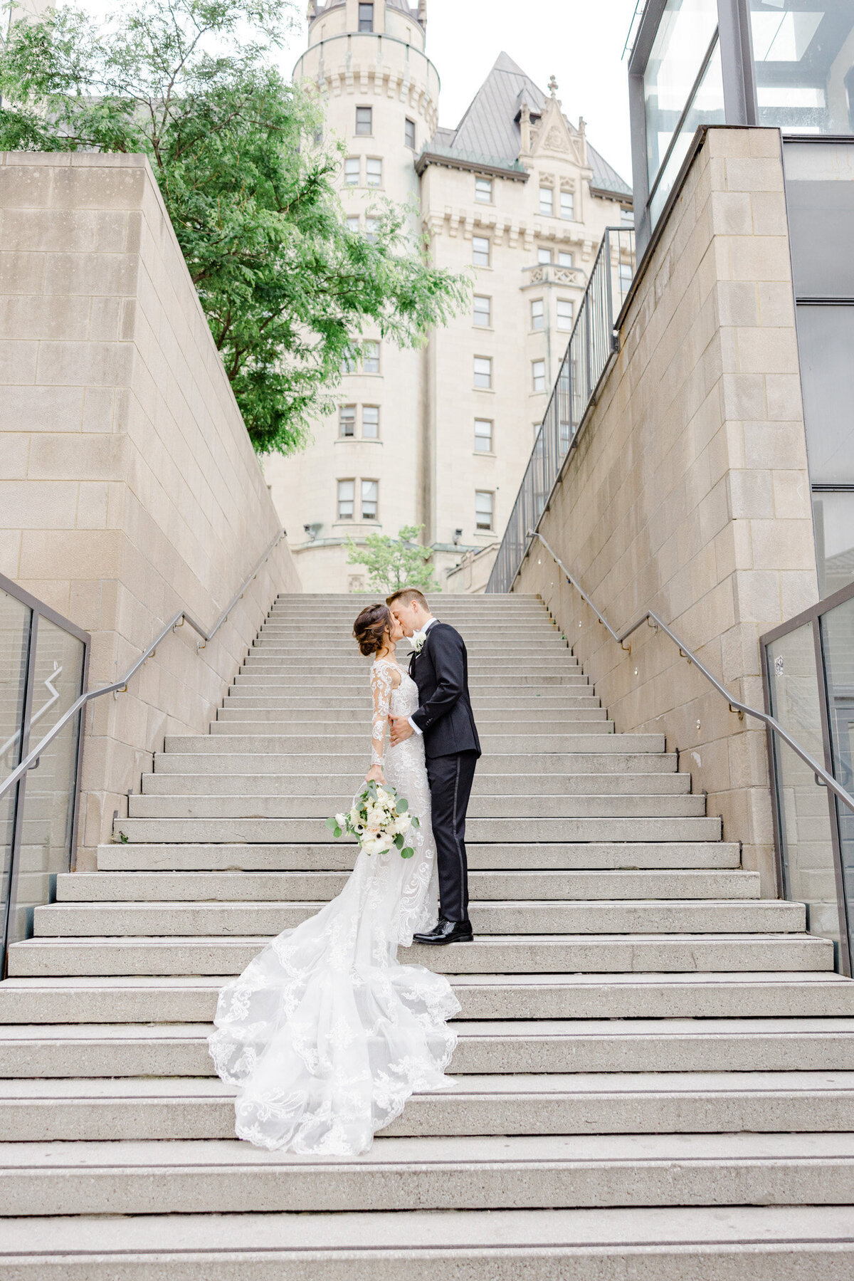 hannah-braden-ottawa-wedding-shaw-centre-2023-128