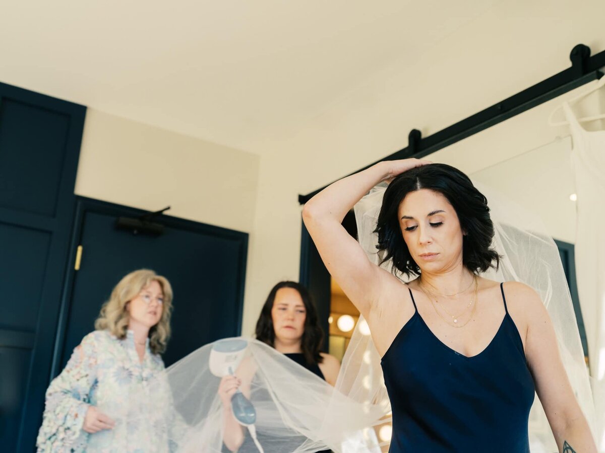bride getting ready photos