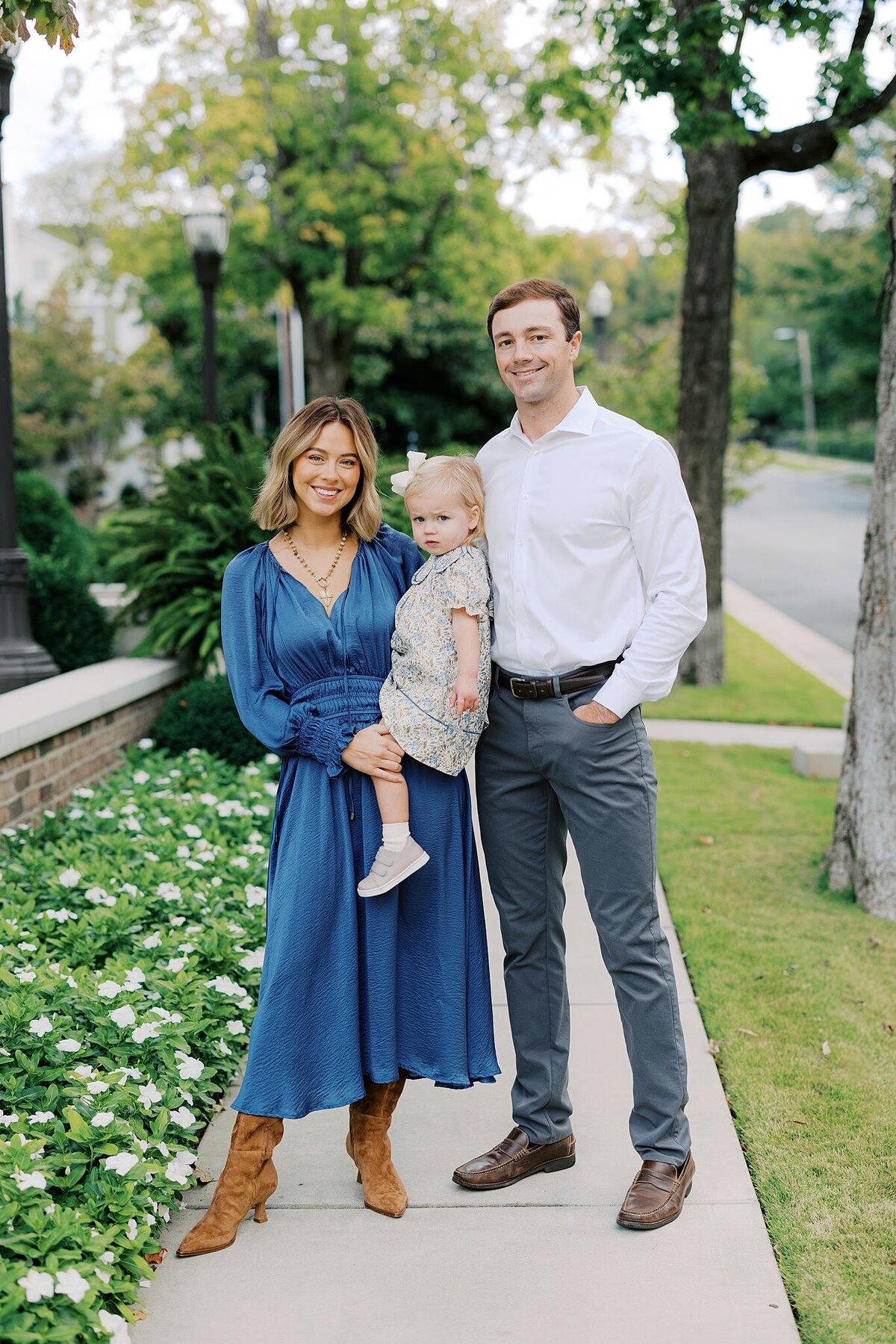 DowntownHuntsvilleFamilyPhotoSessionMadisonMartinPhotography_0001