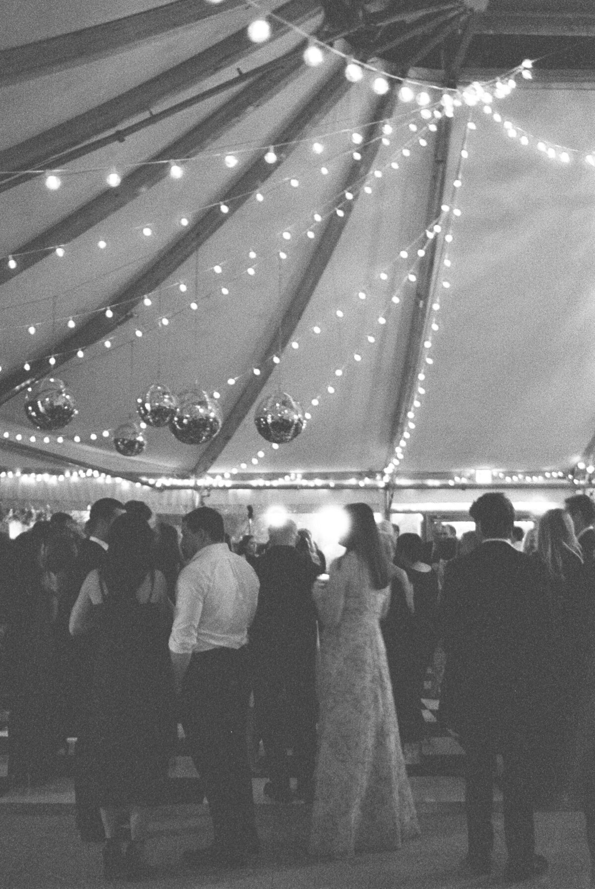 Emily March Photography Wilmington, North Carolina and Destination Wedding Engagement Photographer Heirloom Photography for Memorable Gatherings Light Airy Sentimental Imagery Images Weddings_Castle Hill Inn Wedding - 083