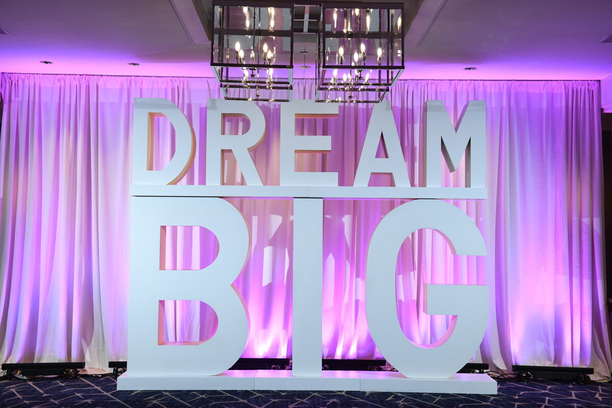 Fundraiser-Gala-Sheraton-Flora-Nova-Design-Seattle-00009