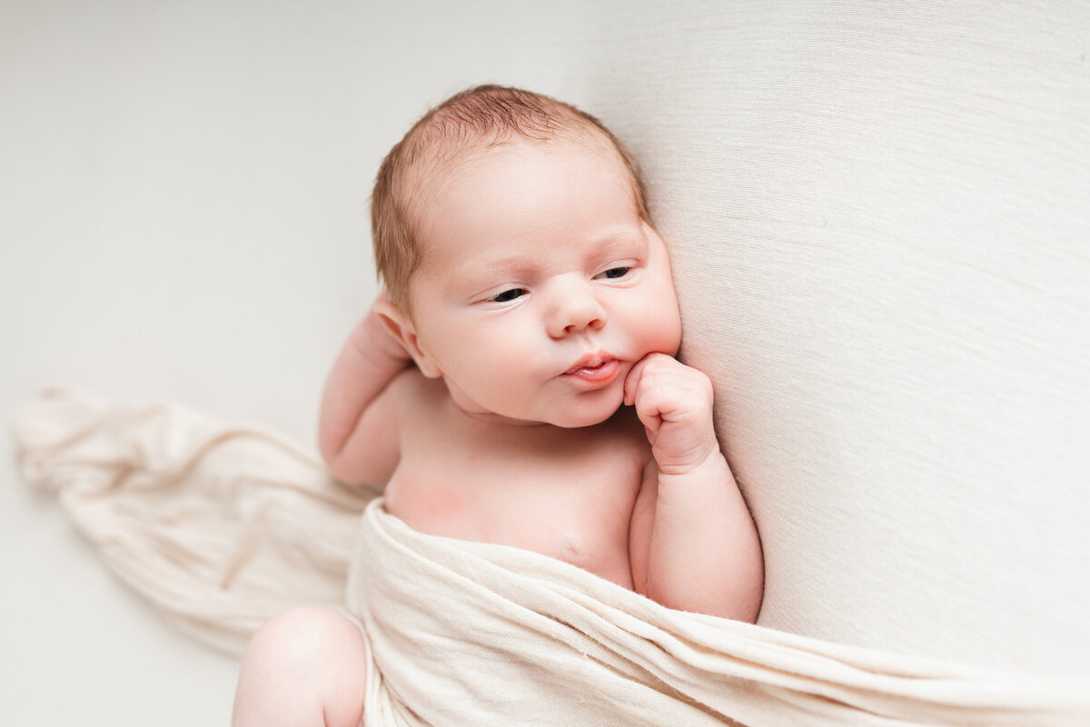 newborn photographer near me