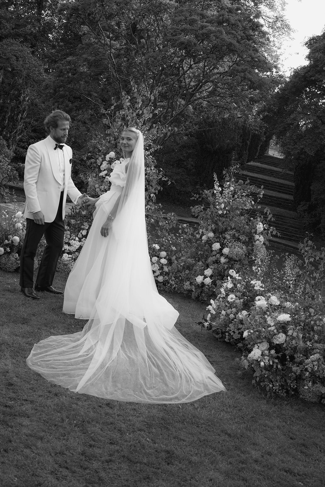 Attabara Studio Luxury Wedding Planner at Cornwell Manor by Phoebe Piper9053
