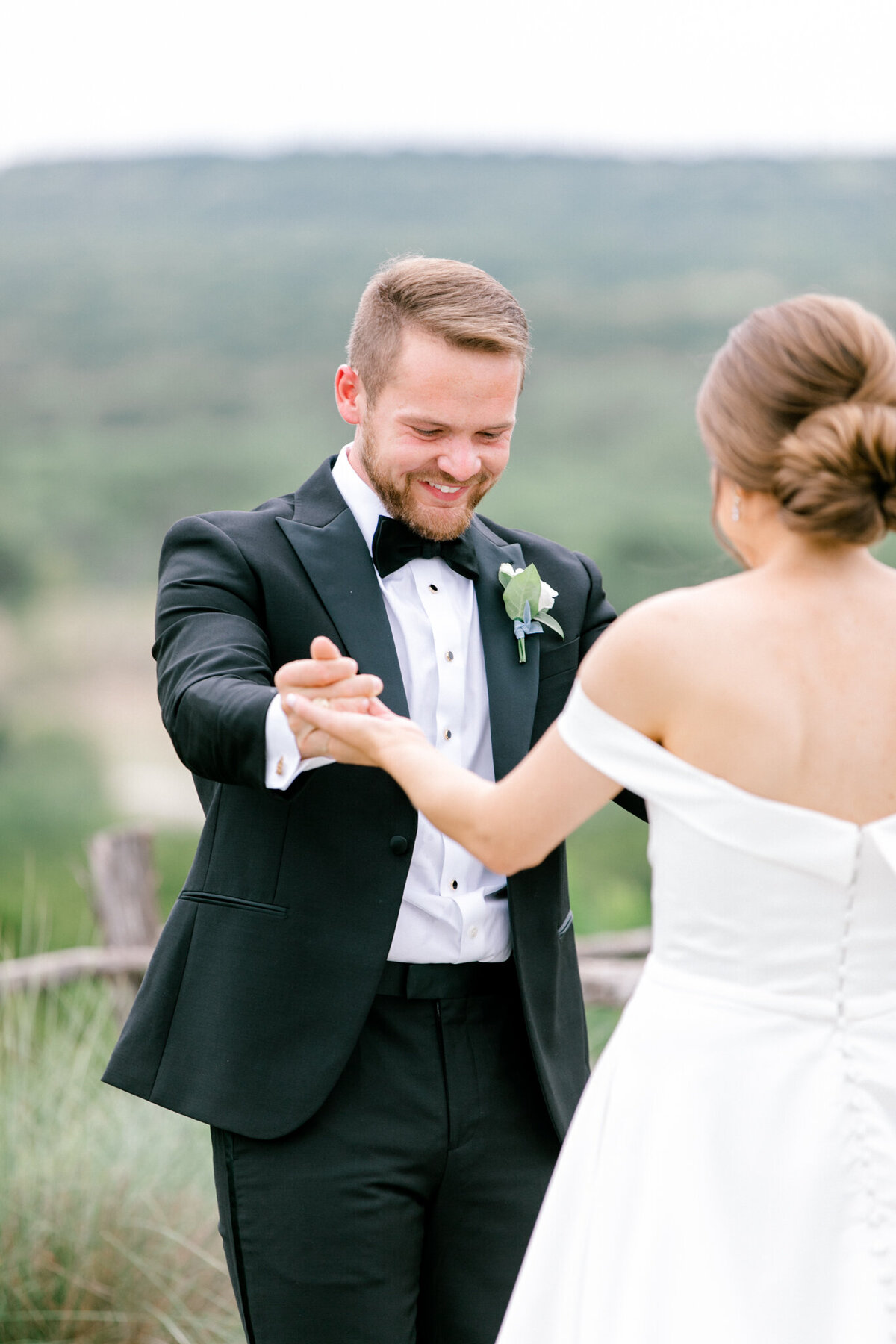 Lexi Broughton & Garrett Greer Wedding at Dove Ridge Vineyards | Sami Kathryn Photography | Dallas Wedding Photography-73