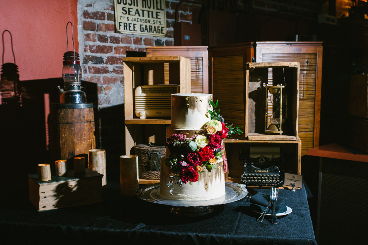 Kate-Miller-Photography-Georgetown-Ballroom-Seattle-Wedding-Photographer-9634