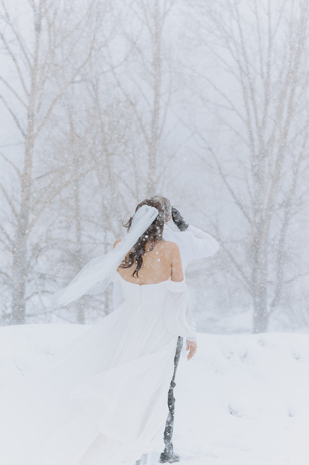 Winter-Elopement-B-T-37