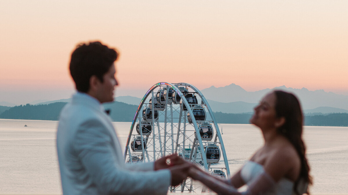 Downtown-Seattle-elopement-documentary-style-photography-jennifer-moreno-photography-Washington