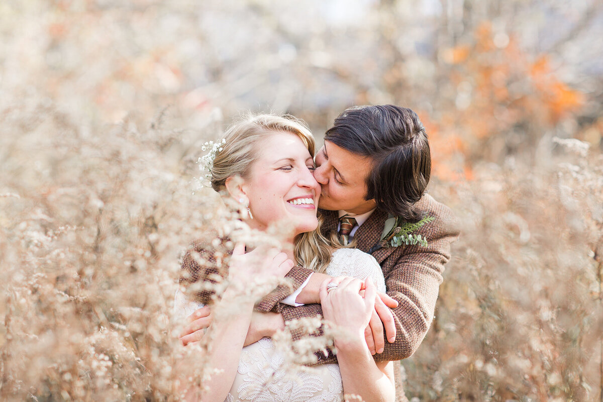 wedding-photos-at-winvian-farm-morris-ct-stella-blue-photography