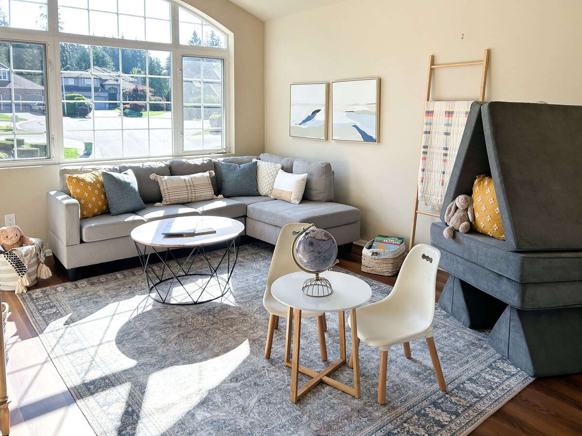 occupied-staging-snohomish-craftsman-den-modernmollusk