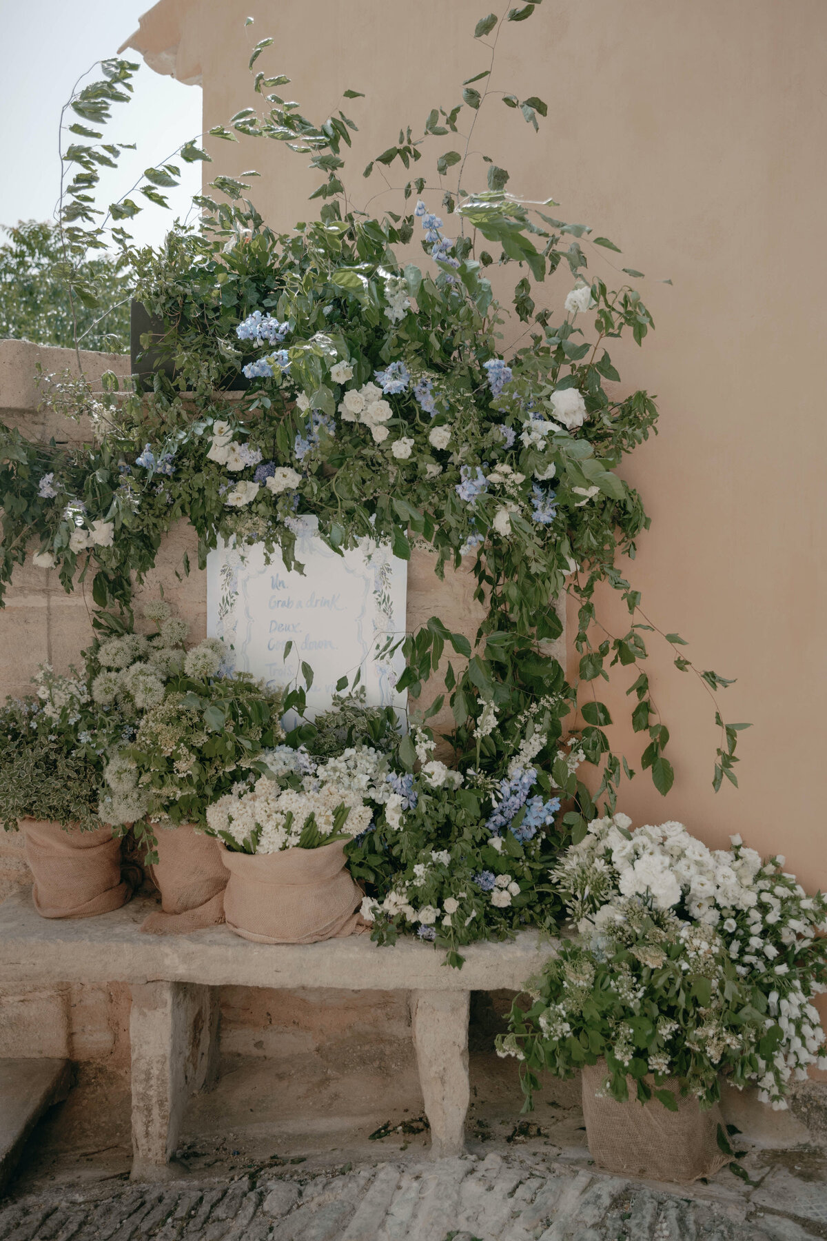 Wedding-Bastide-de-Gordes-Provence-florist19