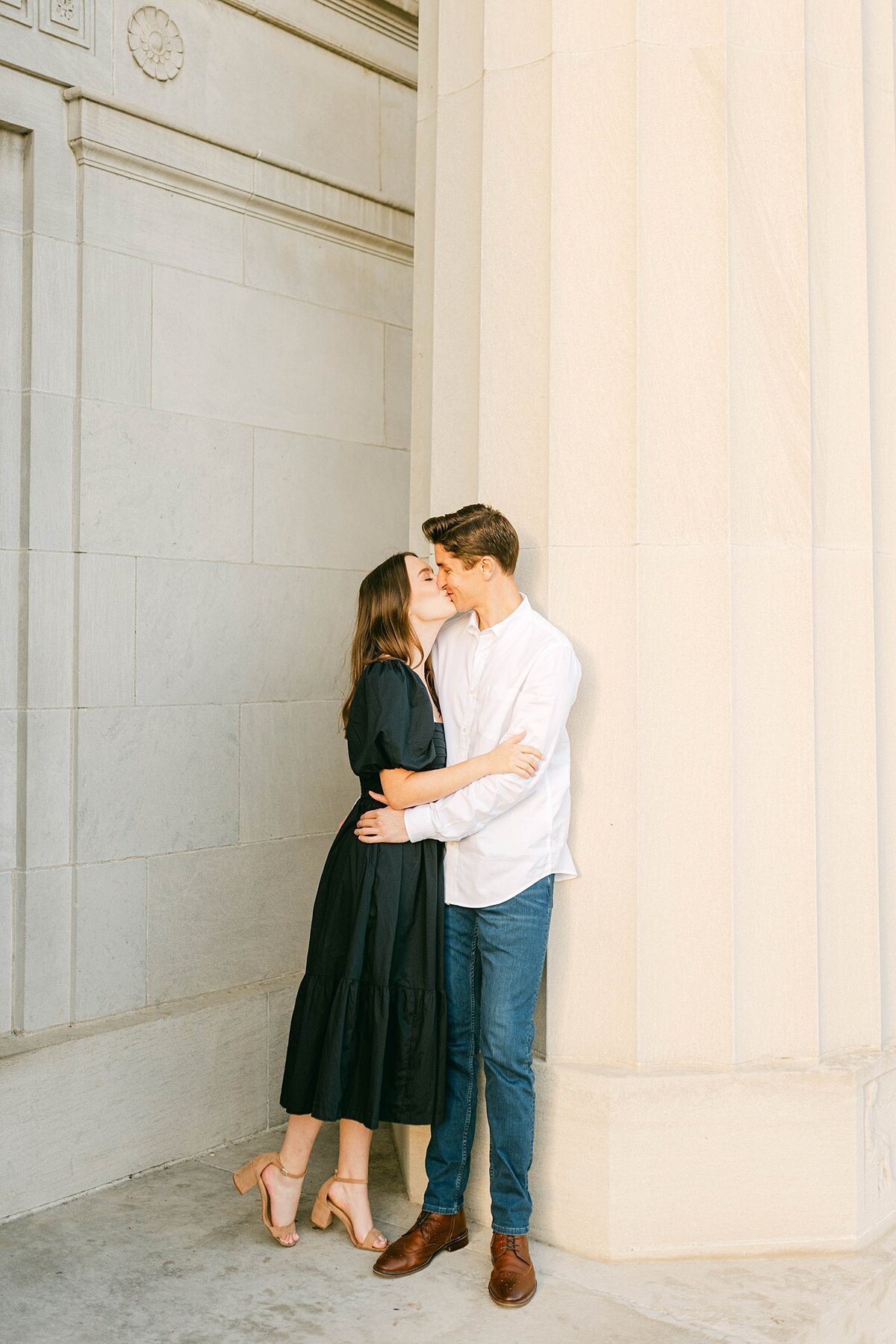 Downtown Indianapolis Engagement Photos Alison Mae Photography_7140