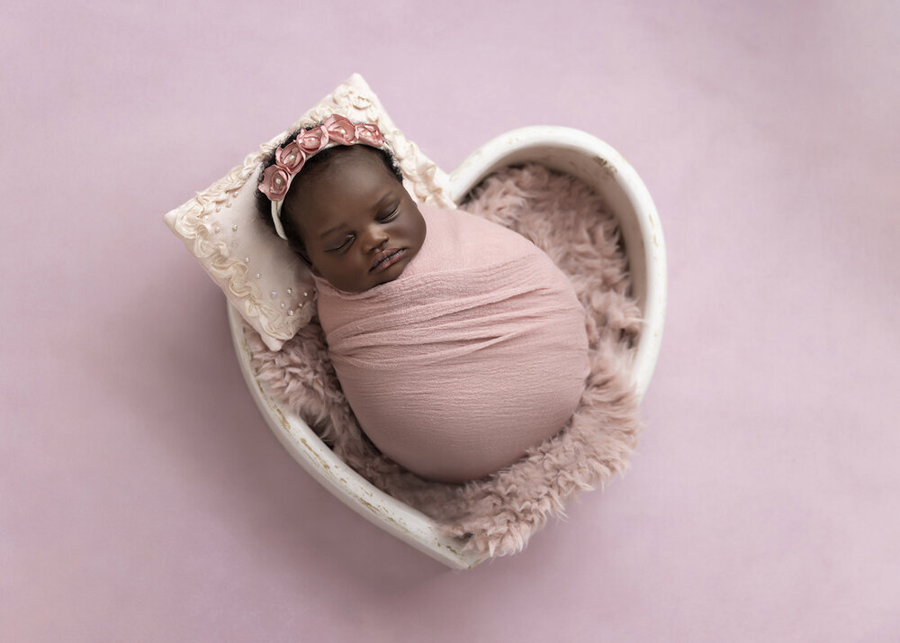 NEWBORN_BABYGIRLPINKHEARTBOWL