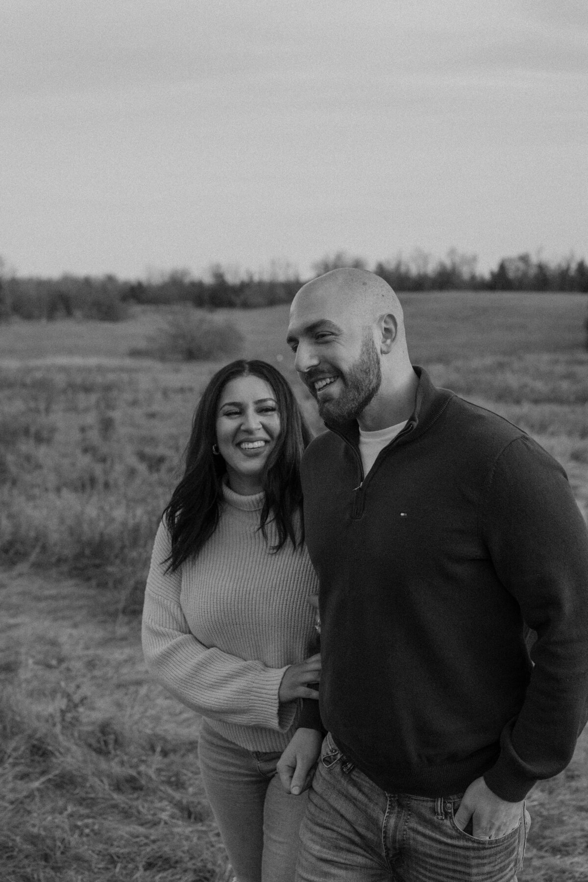 engagement-couple-session-intimate-outdoots-adventurous-scotsdale-farm05