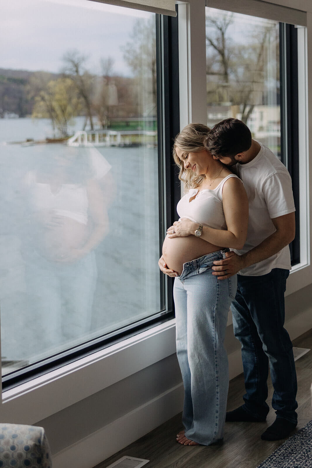 at-home-lifestyle-maternity-newborn-session-wonder-in-adagio-11