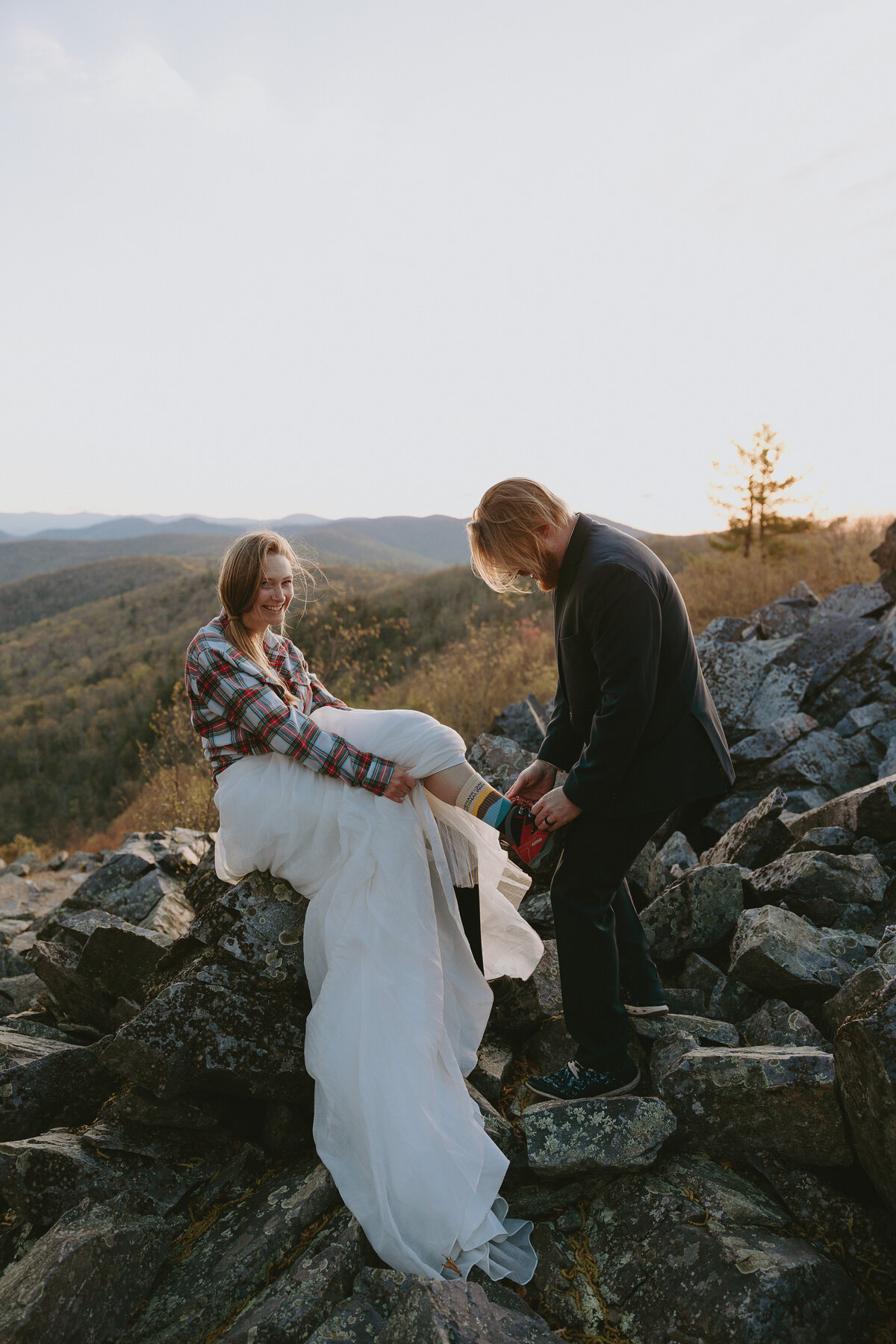 sunrise-shenandoah-national-park-elopement (24)