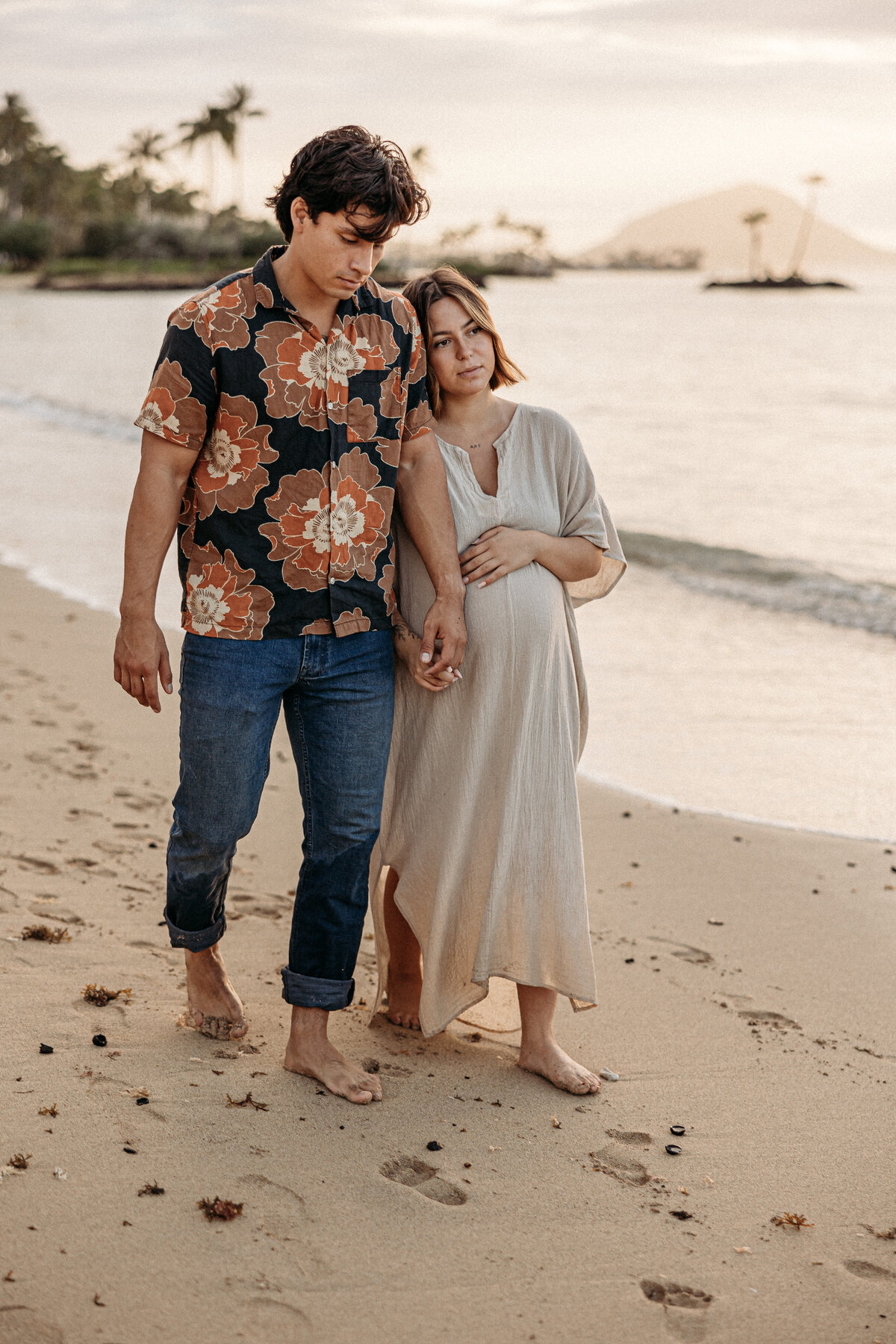 Kahala-beach-sunrise-maternity-photos-66