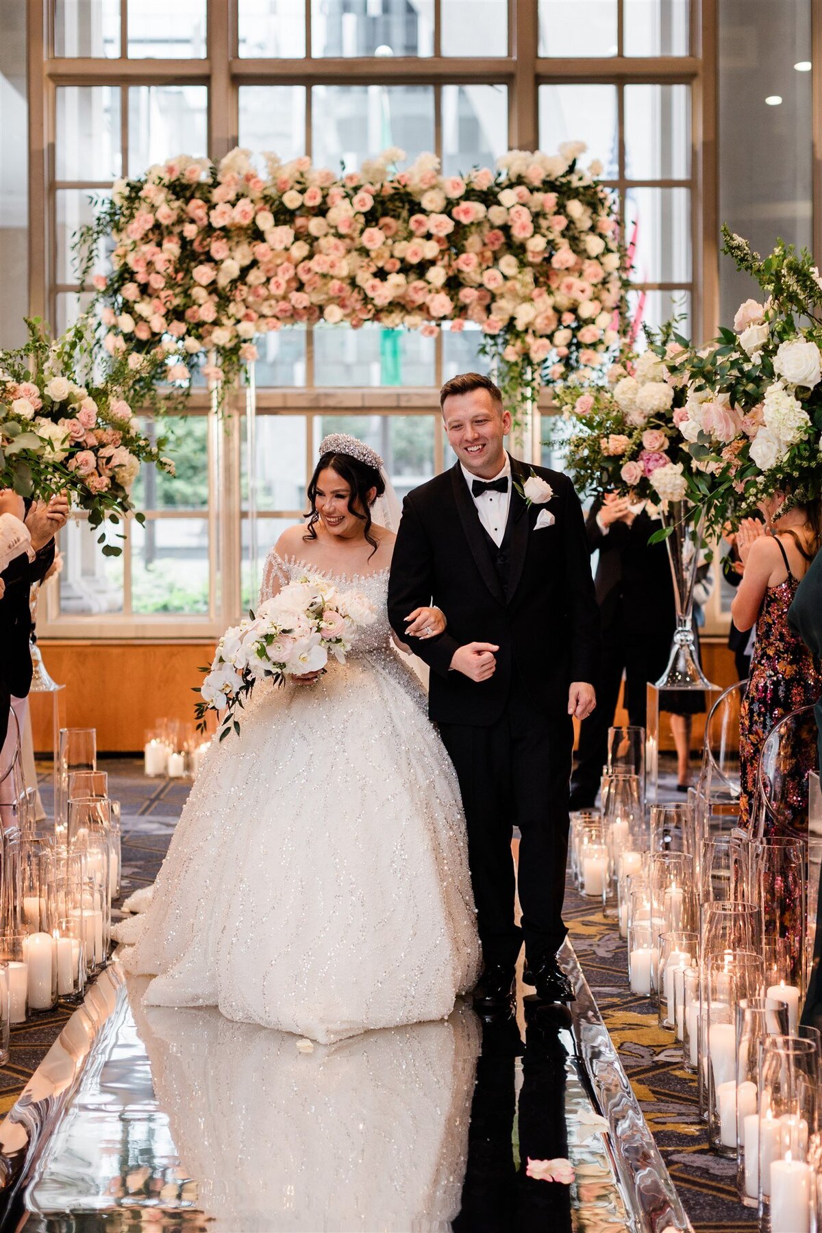 Grand-Luxury-Fairmont-Olympic-Wedding-Flora-Nova-Design-Seattle-00073