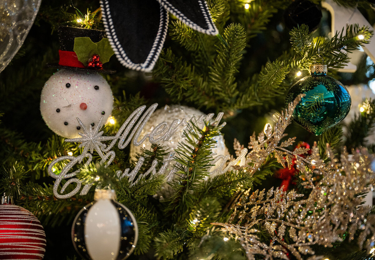 Interiors-by-Bethany-Professional-Christmas-Decor-Colorado-Springs-32