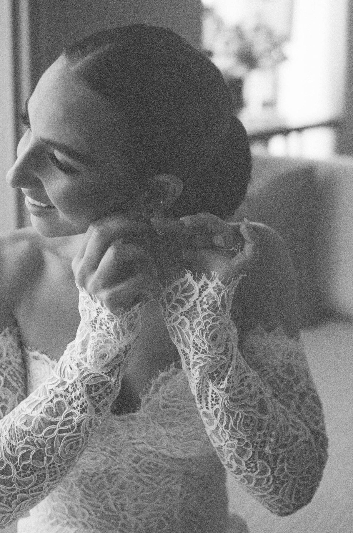 515-Four-Seasons-Toronto-Canada-Bailey-Cody-Wedding-7