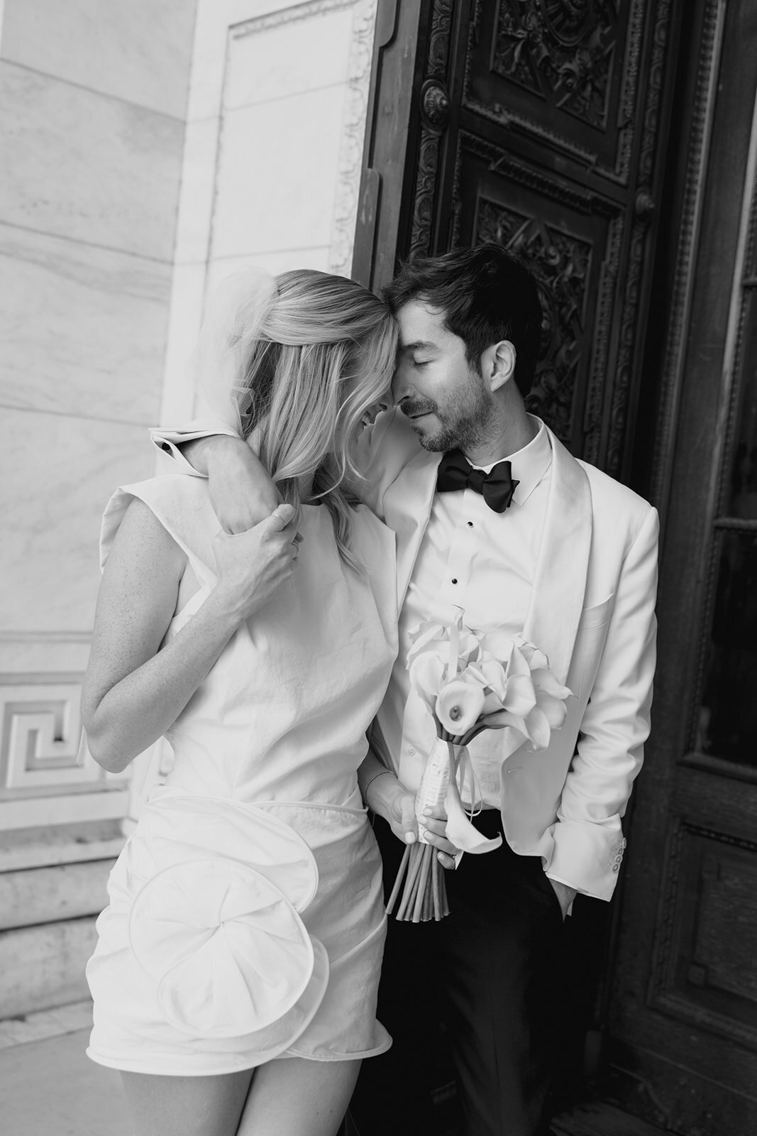 New York-City Hall-Elopement-Chic-Candid-Wedding-Larisa-Shorina-125