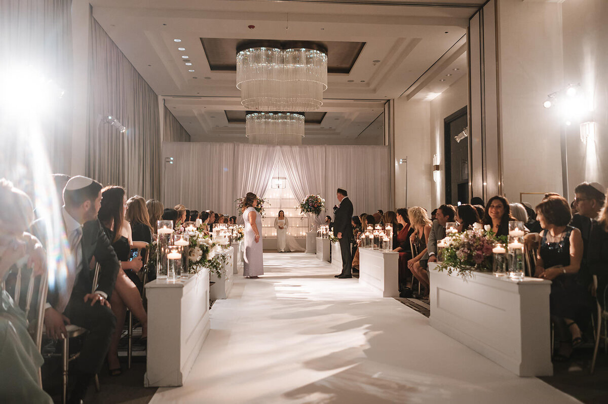 langham-chicago-downtown-riverwalk-luxury-wedding-decor-melissa-ferrara-photography01006