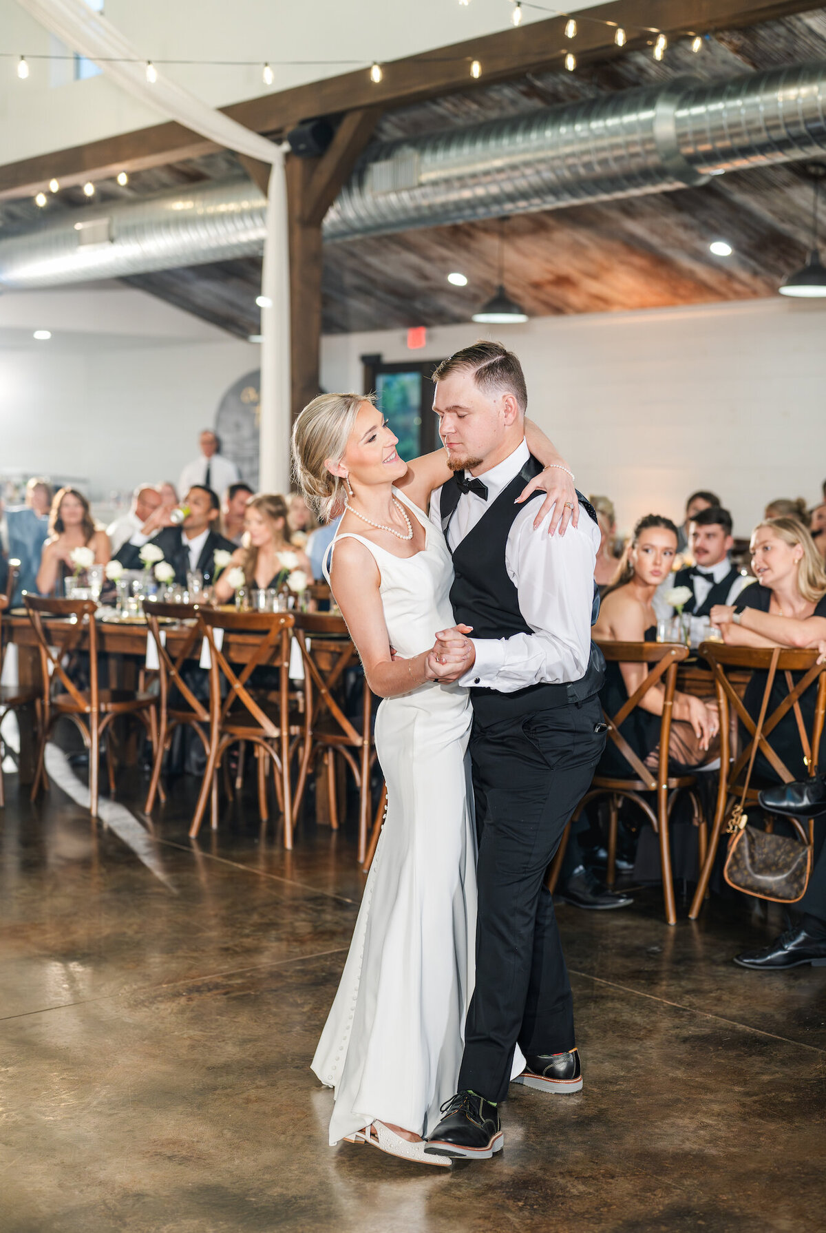 barn-at-white-oaks-wedding-murray-kentucky-121