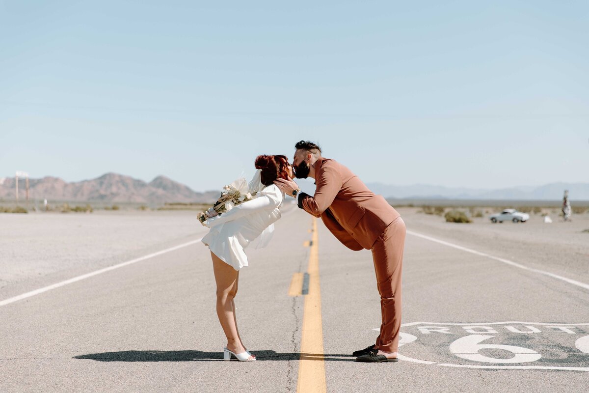 Retro-70s-Motel-Elopement_1824