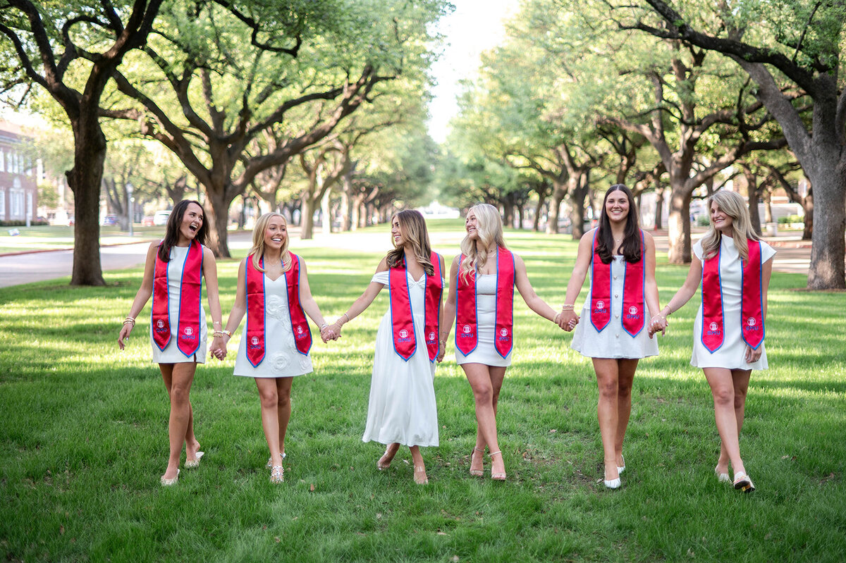 kam-smu-graduation-group-041025-22