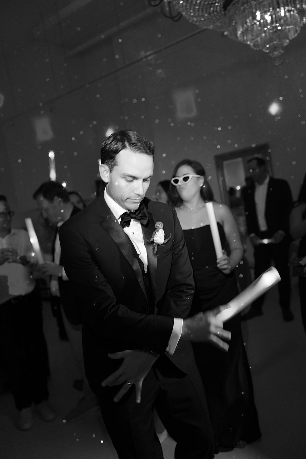 loui_photography_paris_dining_club_fall_micro_wedding-77