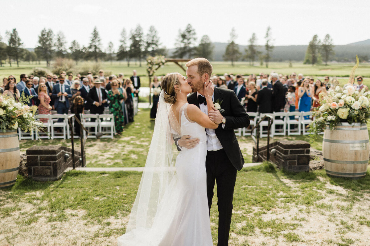 sunriver-resort-bend-oregon-wedding-024
