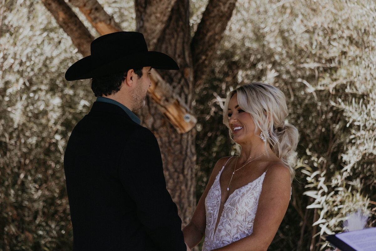 williams-lake-trailhead-elopement-taos-ski-valley-10