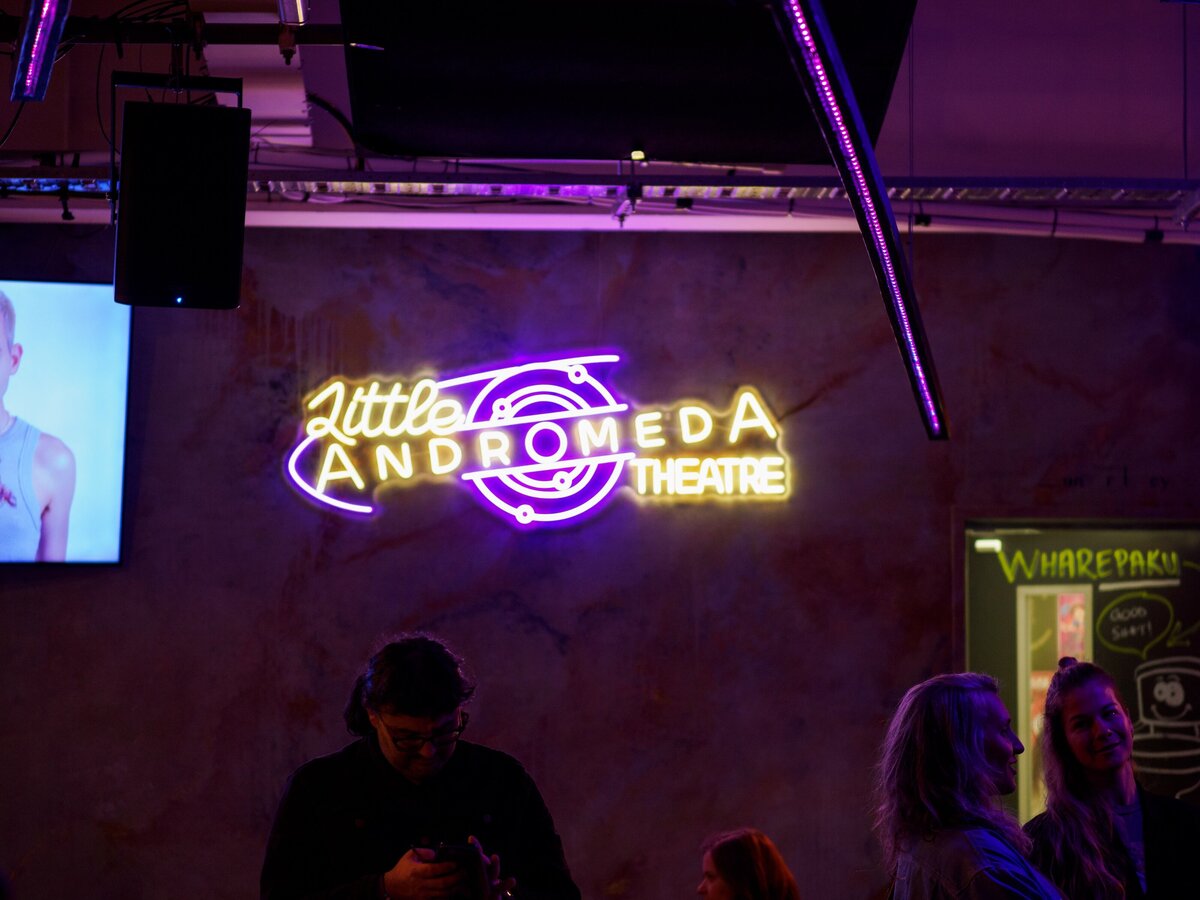 event-photography-little-andromeda-theatre-christchurch-signs-1